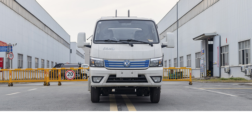 东风华神纯电多功能抑尘车