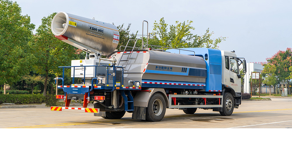 东风天锦纯电多功能抑尘车