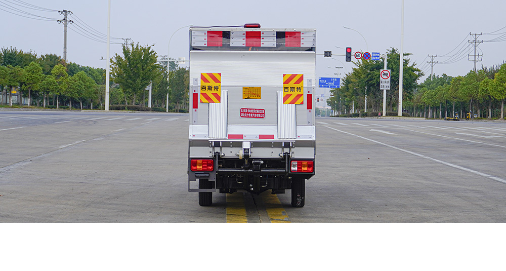 活越神童纯电密封式桶装垃圾车