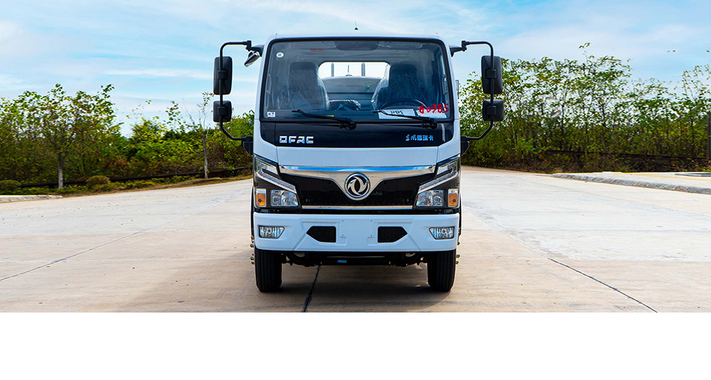 东风小福瑞卡洒水车