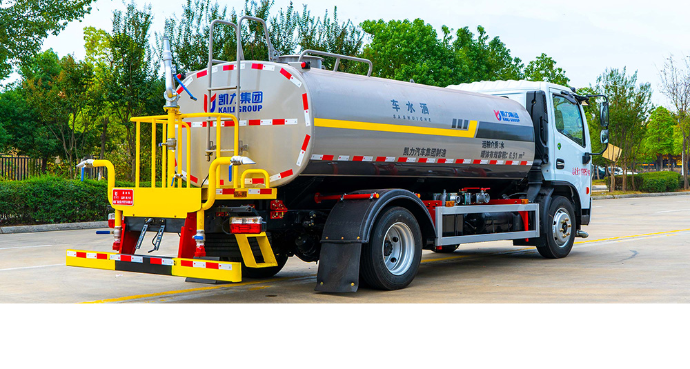 东风大多利卡洒水车