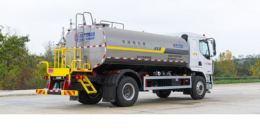 柳汽M3洒水车