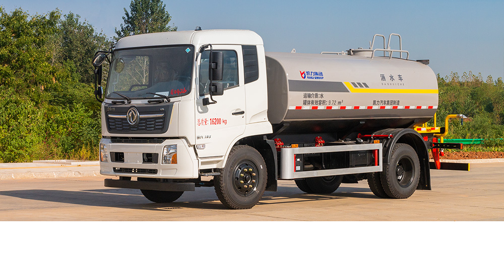 东风天锦洒水车