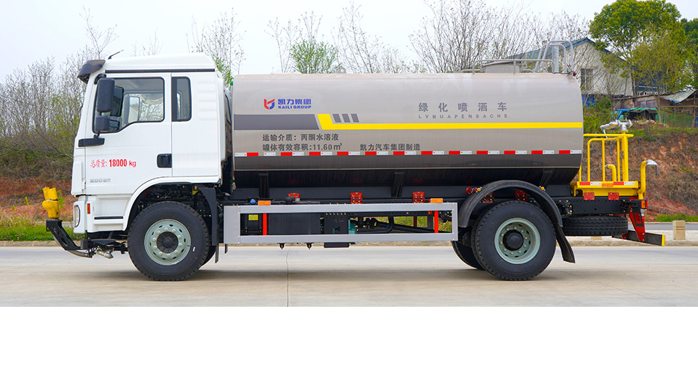 陕汽德龙L3000洒水车