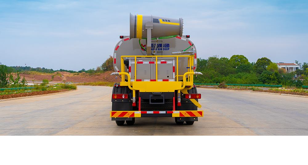 东风天锦绿化喷洒车