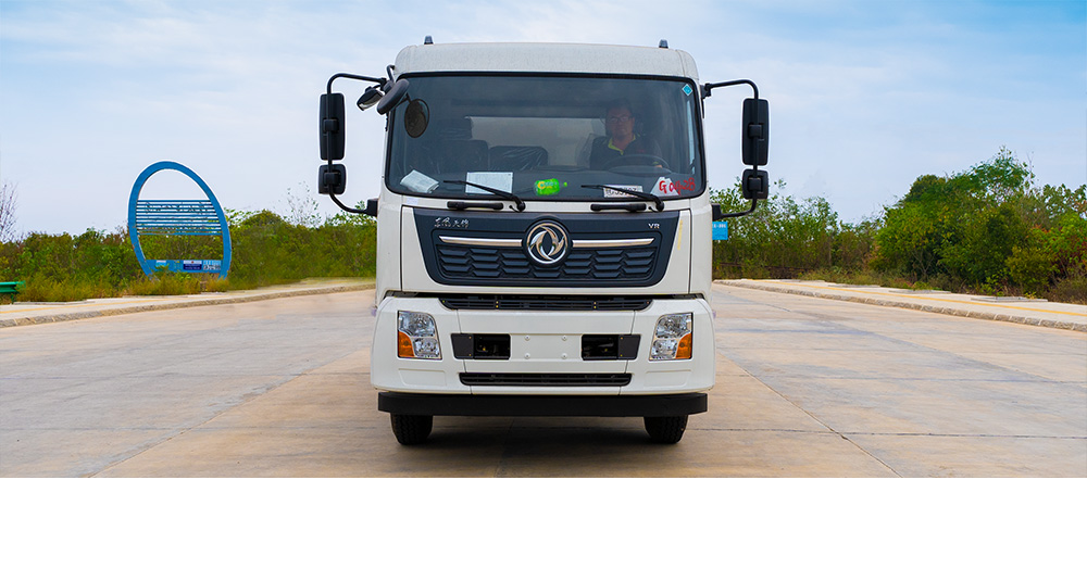 东风天锦绿化喷洒车