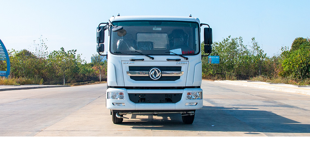 东风D9绿化喷洒车