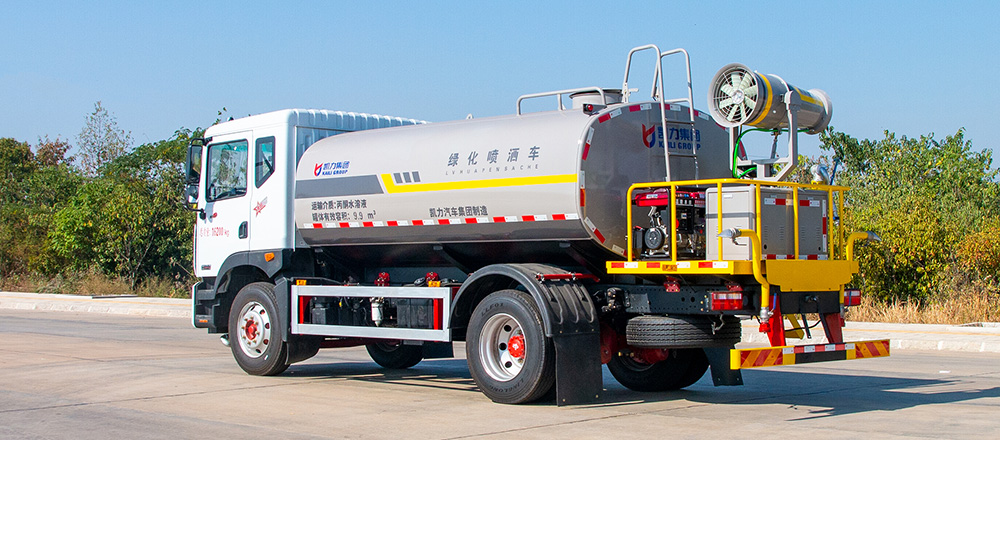 东风D9绿化喷洒车