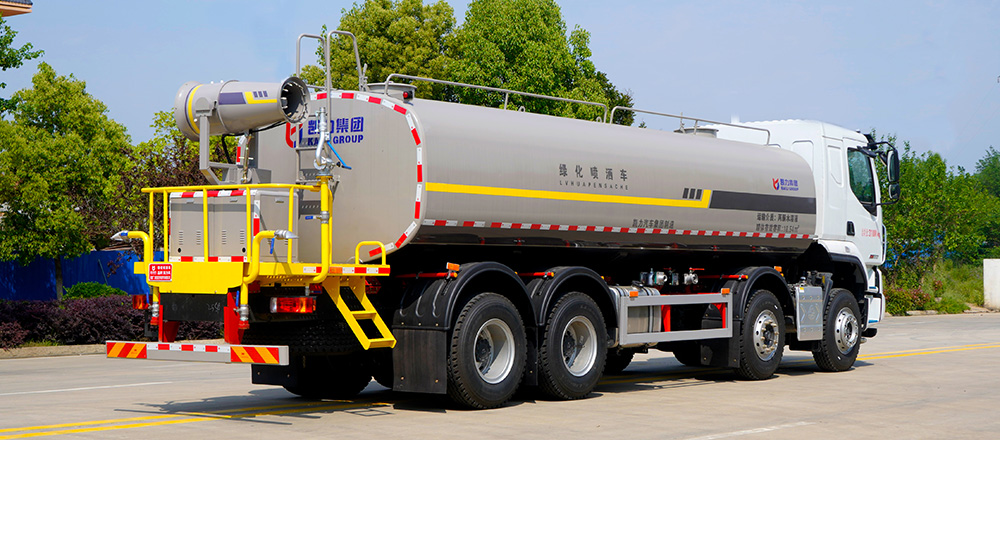 柳汽前四后八绿化喷洒车