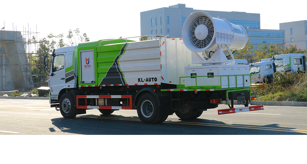 东风华神多功能抑尘车