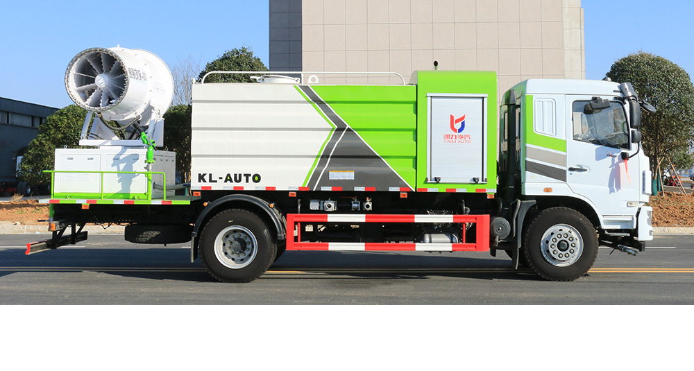 东风华神多功能抑尘车