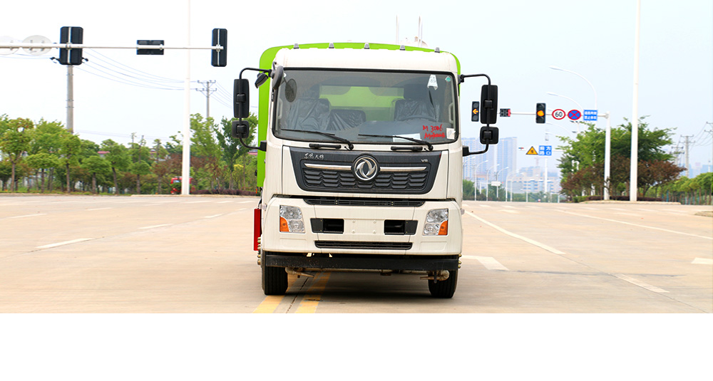 东风天锦多功能抑尘车