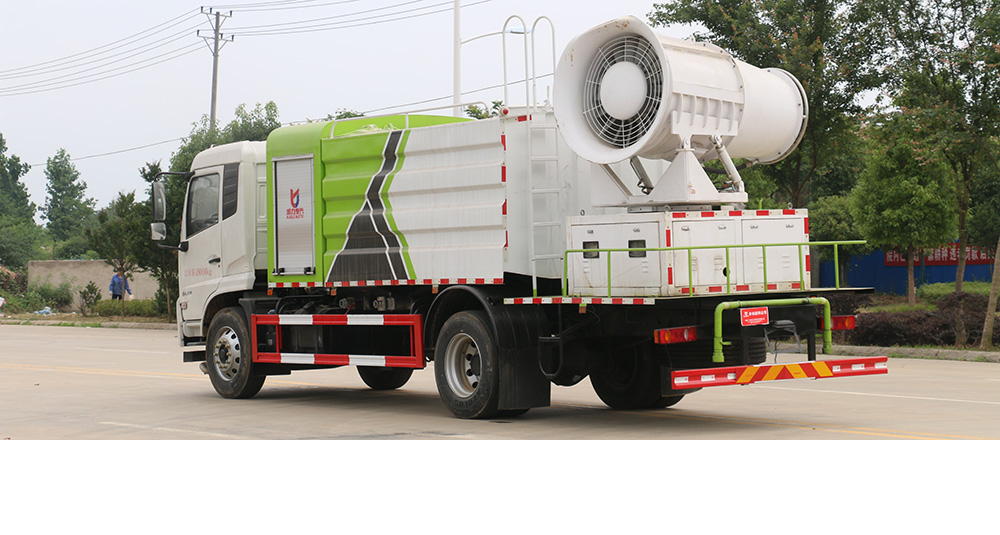 东风天锦多功能抑尘车