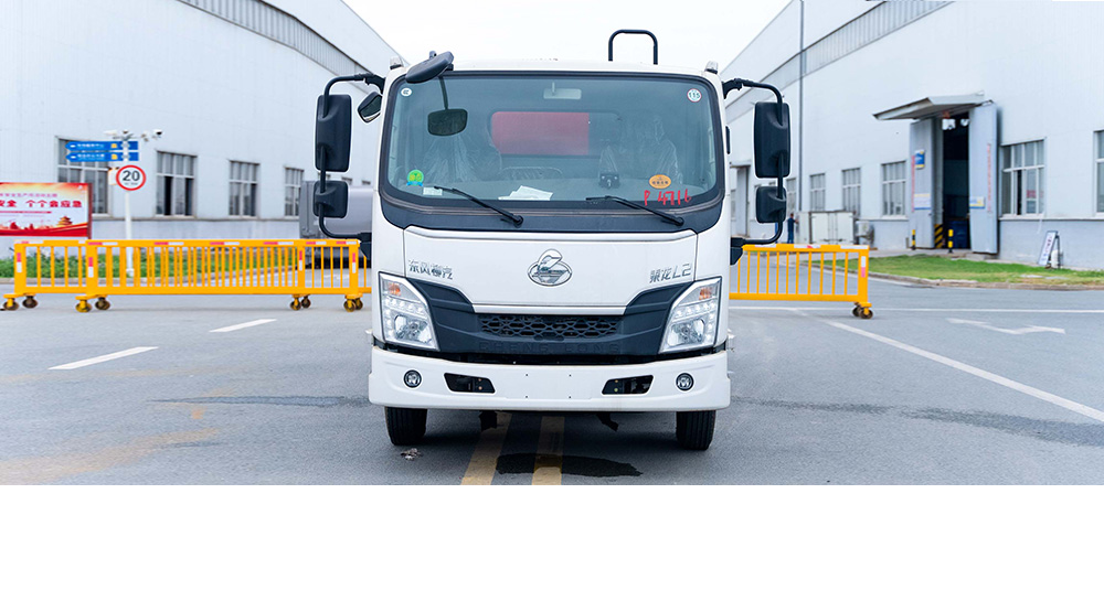 柳汽乘龙L2压缩式垃圾车