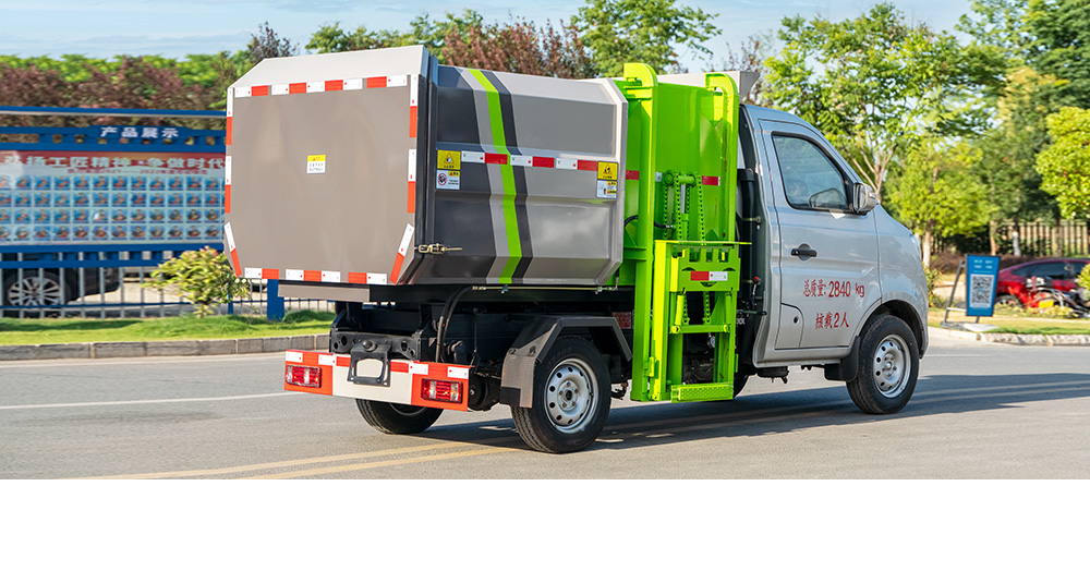 长安自装卸式垃圾车 侧装