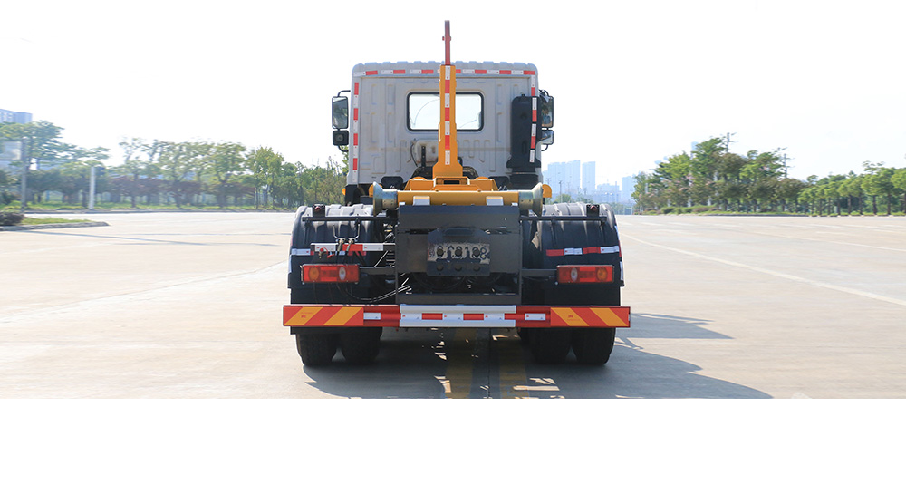 东风华神后双桥车厢可卸式垃圾车