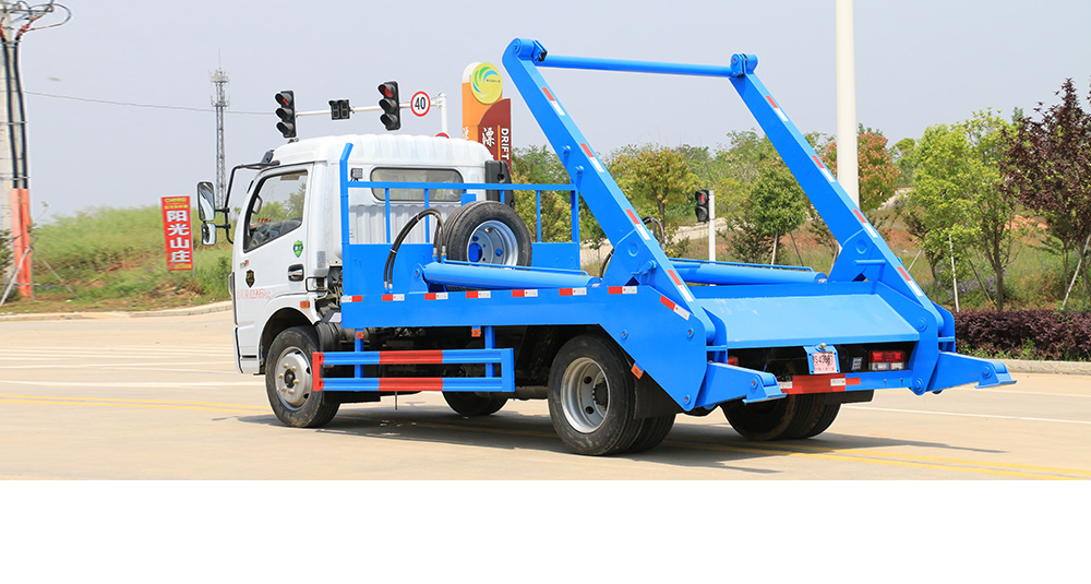 东风大多利卡摆臂式垃圾车