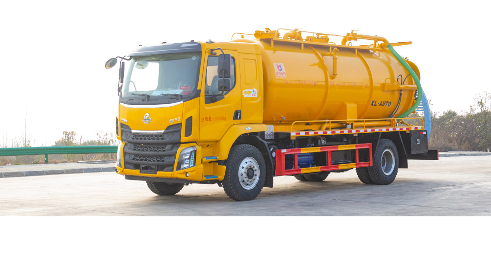 柳汽乘龙清洗吸污车