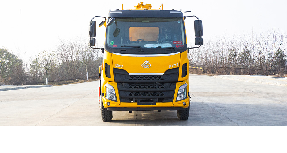 柳汽乘龙清洗吸污车