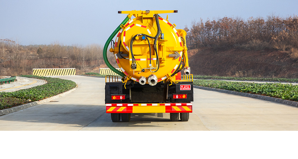 柳汽乘龙清洗吸污车