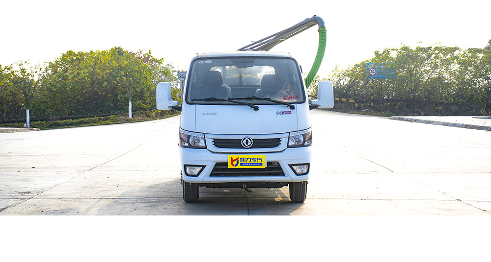 东风途逸吸粪车
