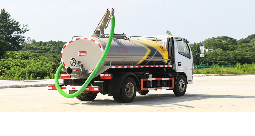 东风小多利卡吸粪车