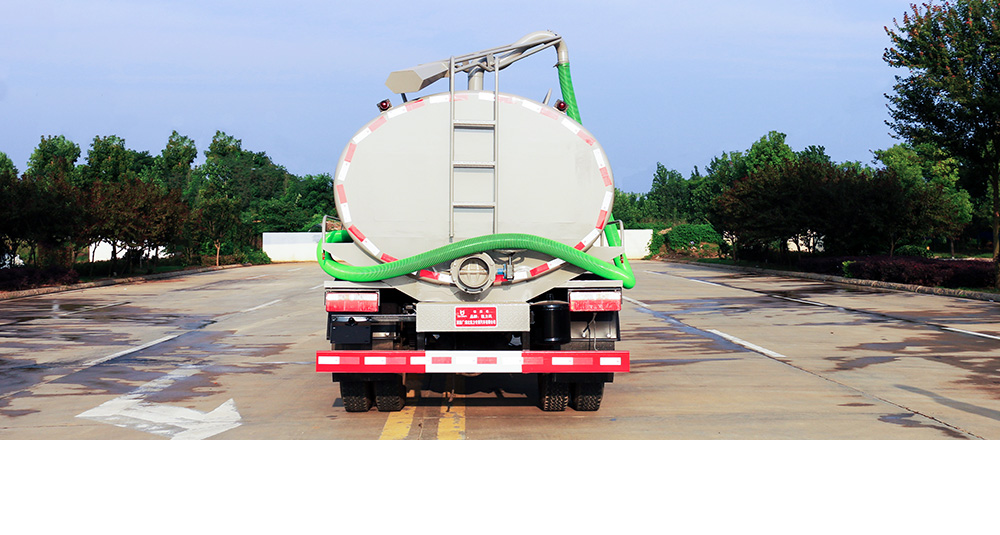 东风大福瑞卡吸粪车