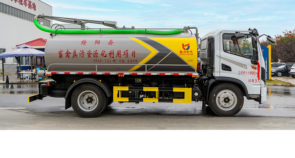 东风华神T3吸粪车