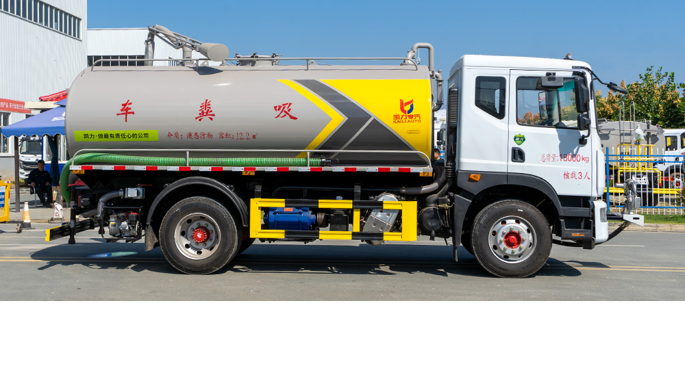东风D9吸粪车