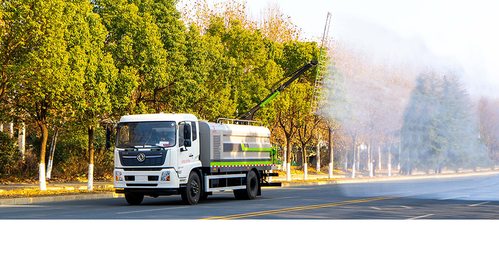 东风天锦光伏清洗车