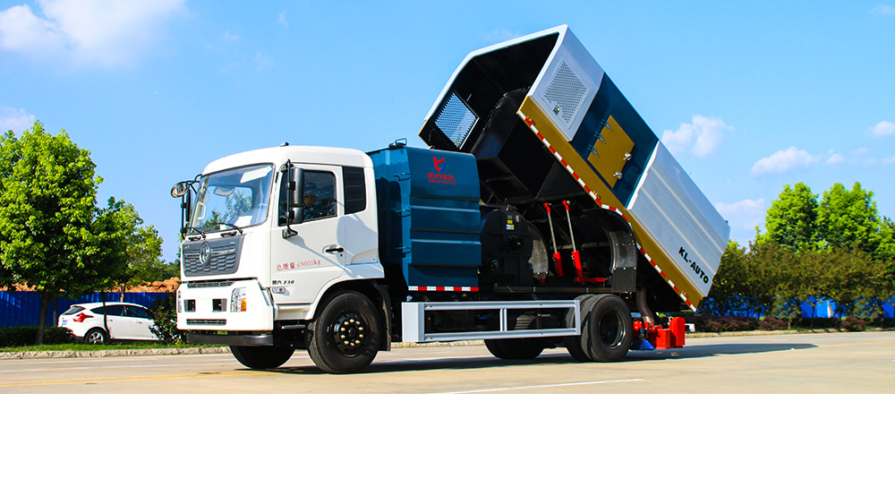 天锦后置吸尘车