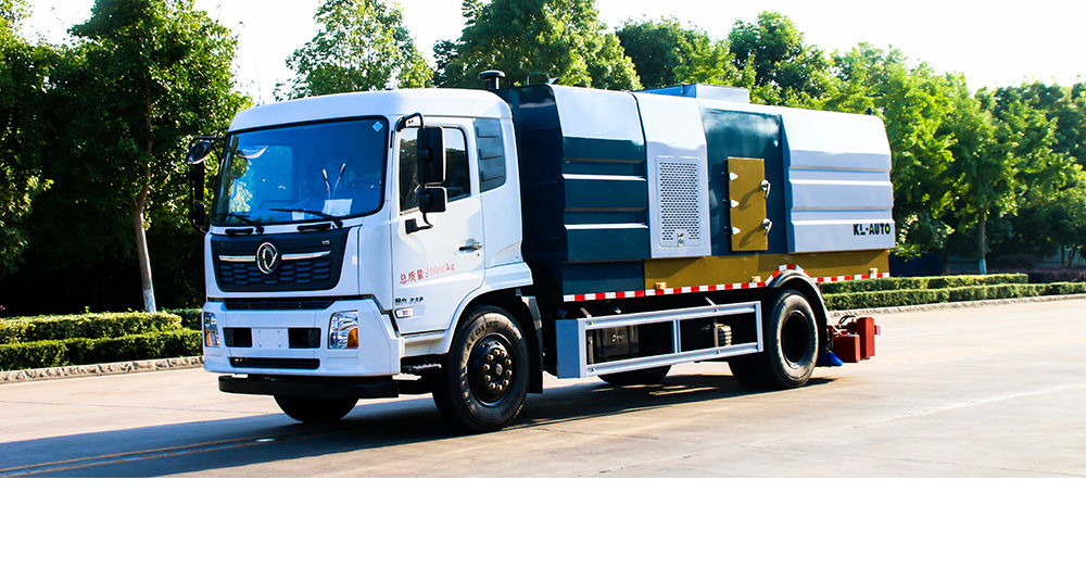 天锦后置吸尘车