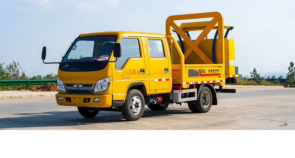 福田小卡3防撞缓冲车