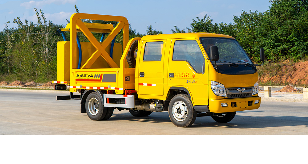 福田小卡3防撞缓冲车
