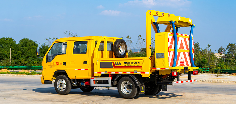 福田小卡3防撞缓冲车