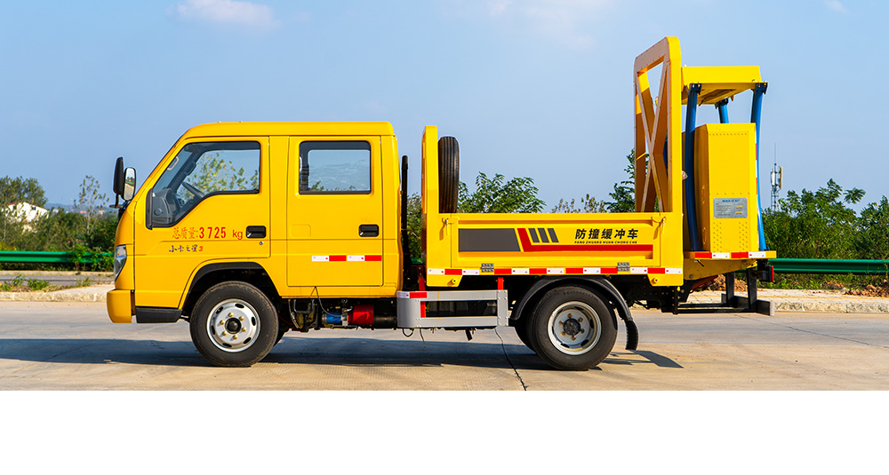 福田小卡3防撞缓冲车