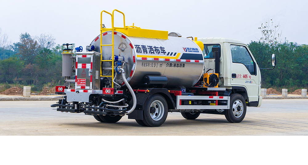 福田小卡之星3沥青洒布车