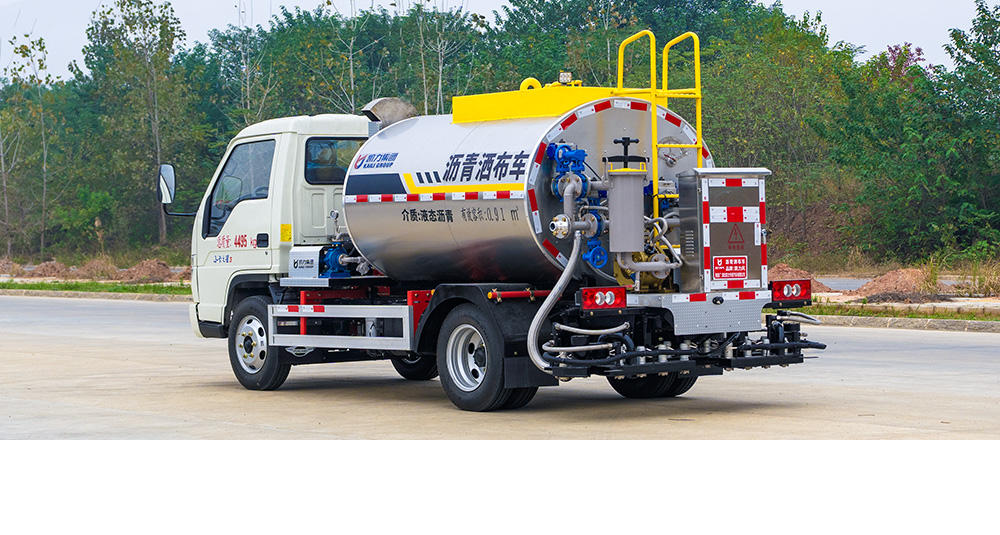 福田小卡之星3沥青洒布车