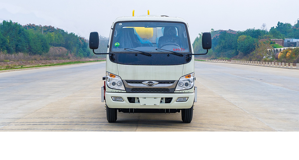 福田小卡之星3沥青洒布车