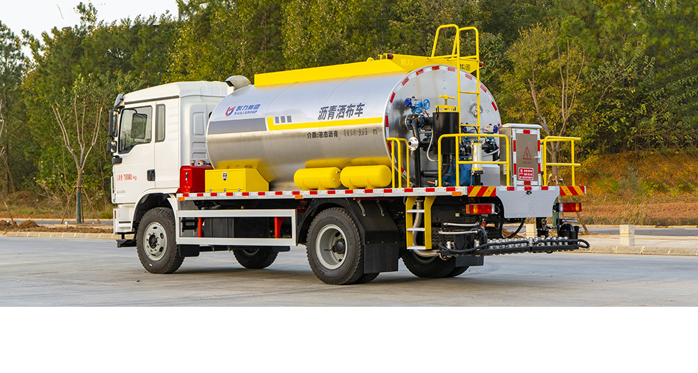 陕汽德龙沥青洒布车