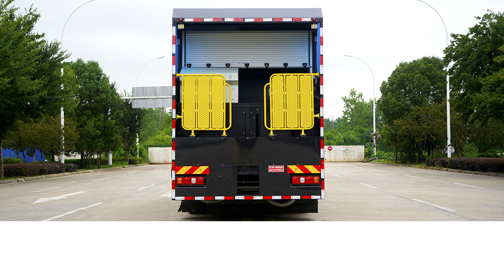 陕汽德龙M3000沥青碎石同步封层车