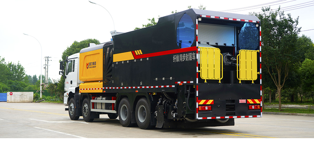 陕汽德龙M3000沥青碎石同步封层车