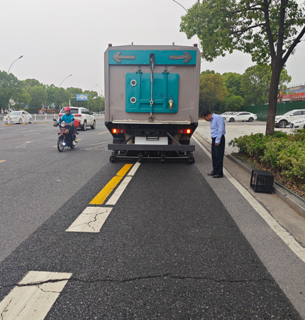 城市道路作业实拍