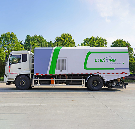 深度保洁车作业实拍